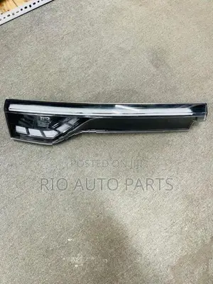 Honda Vezel Boot Light Smoked Left