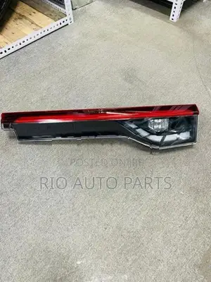 Honda Vezel Boot Light Right