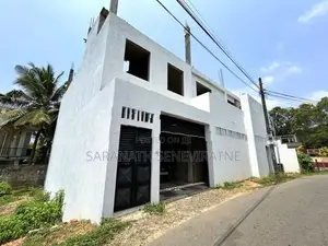 Partially Completed House for Sale at Thalawathugoda Hokandara