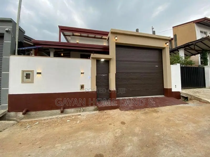 අලංකාර ලෙස නිමකෙරූ අලුත්ම නිවසක් විකිණීමට කිරිවත්තුඩුවෙන්
