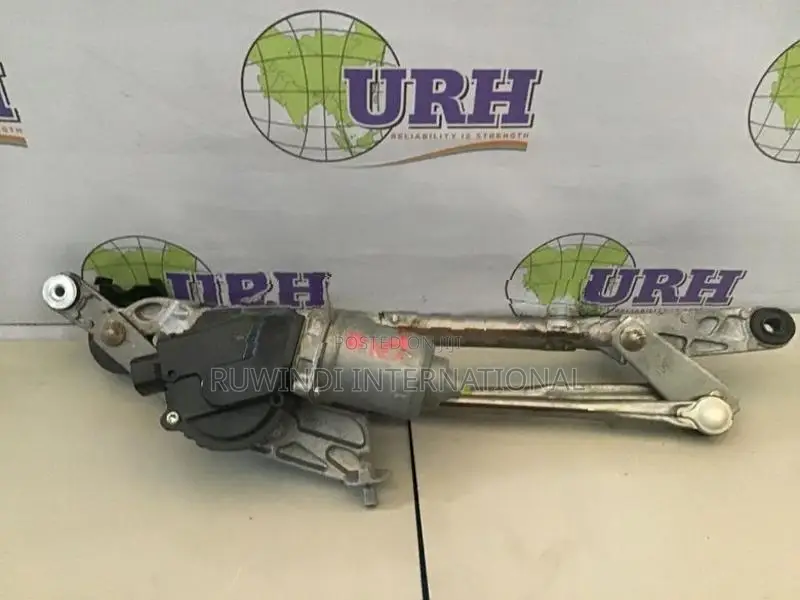 Toyota Aqua NHP10 Wiper Motor With Linkage