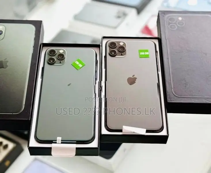 Apple iPhone 11 Pro Max 256GB | Green,Gray (Used)