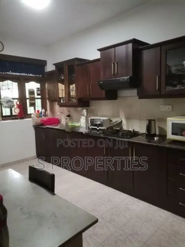 Solid House for Sale in Dehiwala