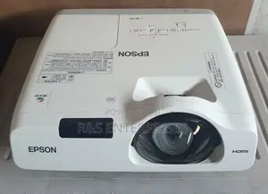 EPSON EB-520 Projector