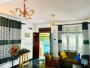 නිදනකාමර හතරක තනිමහල් නිවසක් විකිණීමට කහතුඩුවෙන්