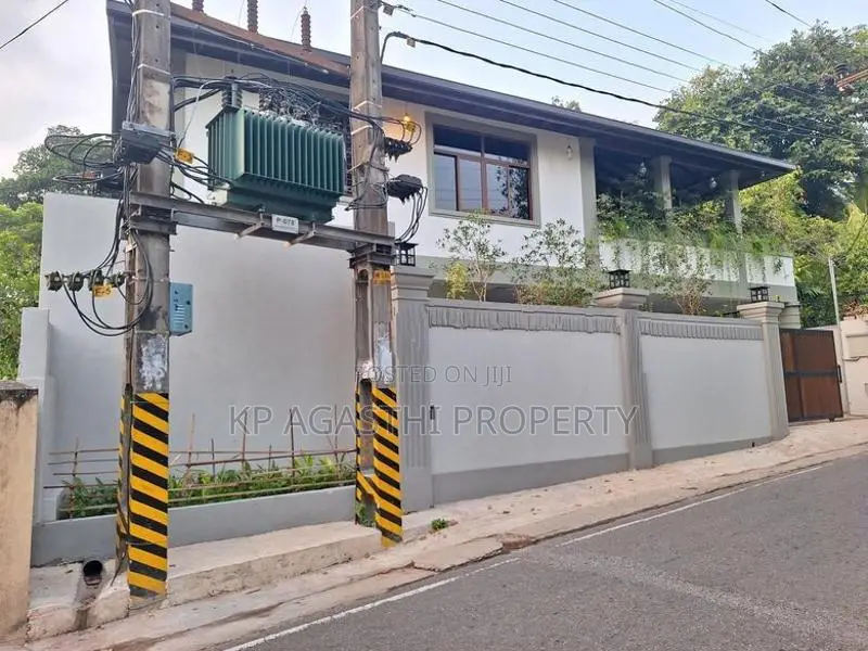 super luxury house for sale in thalawathugoda