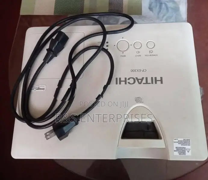 Hitachi 4200 Lumens Projector