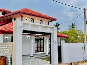Single Story Good Living 3 BR House for Sale Negombo Katuwapitiya