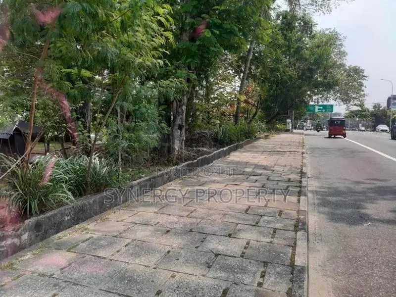2 acres commercial land facing malabe