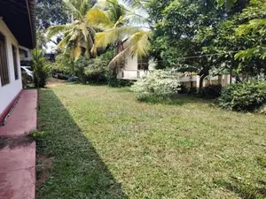 මහරගමට ආසන්නයේ නිවසක් සමග පරිචස් 35 විකිනිමට
