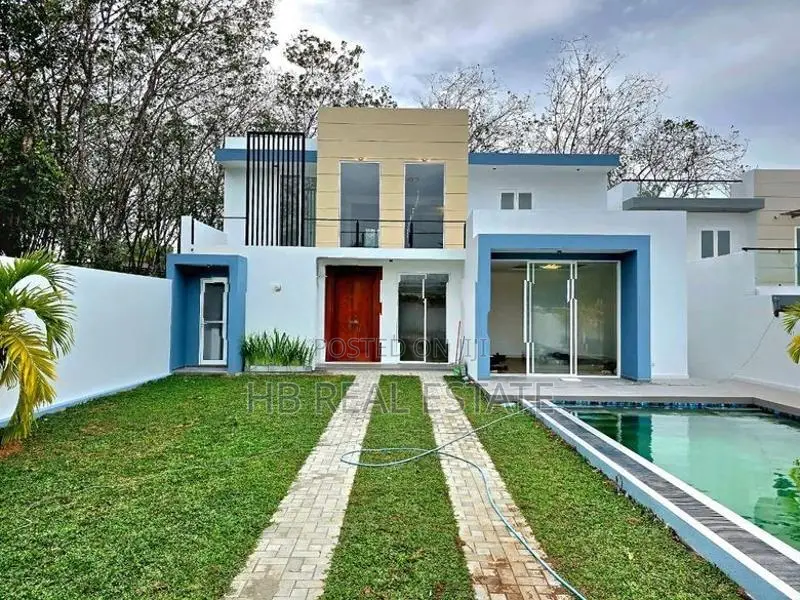 Newly Build Luxury Three Story House for Sale Piliyandala