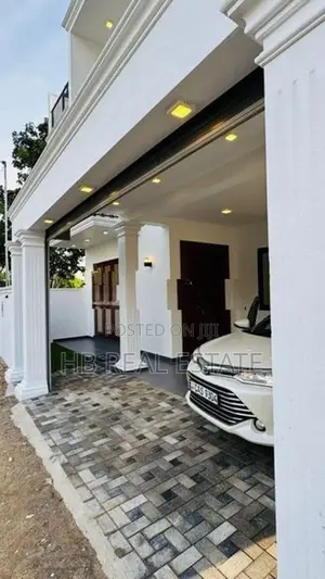 Newly Build Luxury Three Story House For Sale Polgasowita