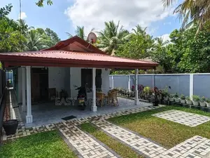 නිට්ටඹුව නගරයෙන් අංගසම්පූර්ණ නිවසක්