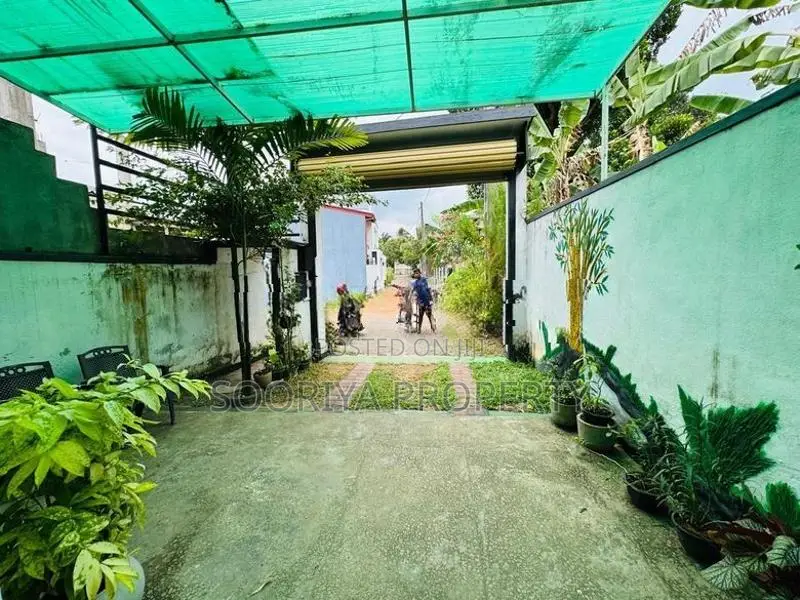 Near Kesbewa Town Single Story House for Sale in Kottawa Piliyandala
