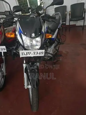 Bajaj CT100 2025