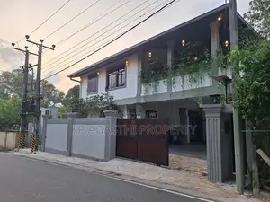 thalawathugoda luxury house for sale
