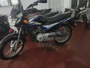 Bajaj CT100 2025
