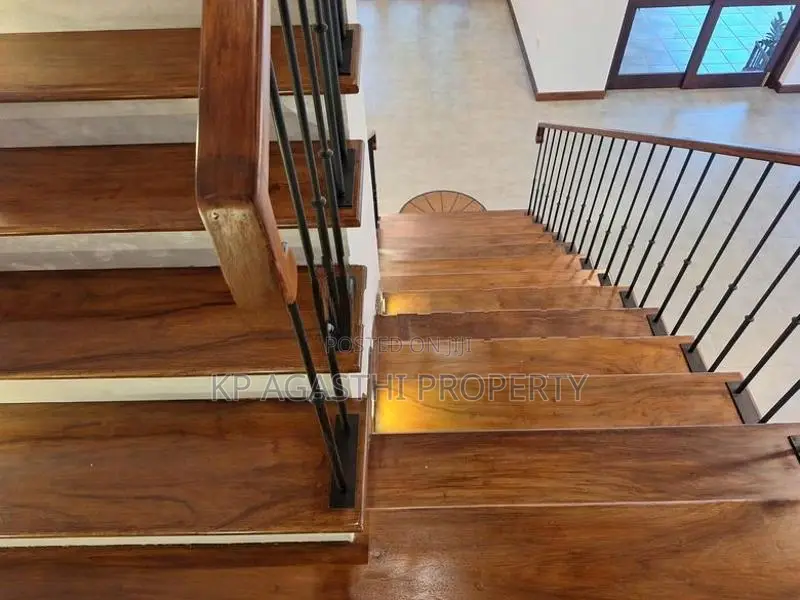 12P brand new luxury house for sale in thalawathugoda