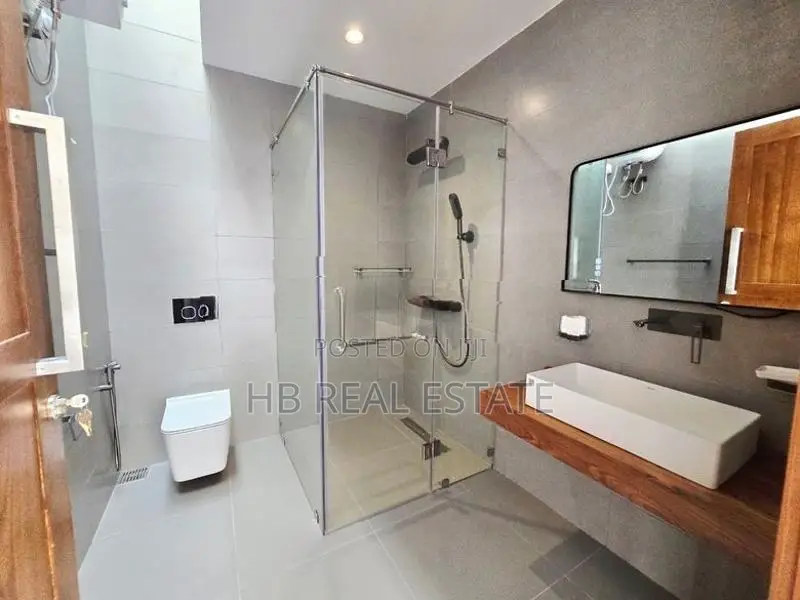 Architecture Designed Super Luxury Three Story House Moratuwa