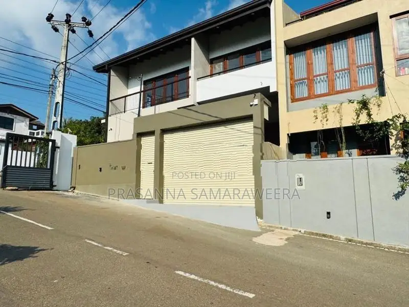 Modern Super Luxury House Piliyandala Kottawa Rd