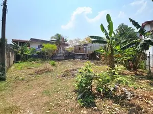 18.30 Perches Residential Bare Land For Sale Delkanda
