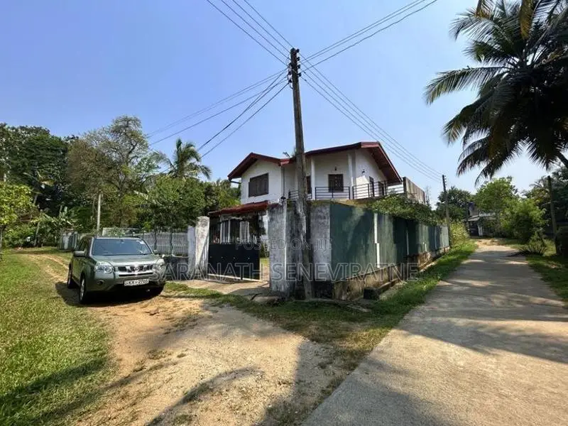 Two Storied House in Kurunegala Town Limits - Only 4 km from Clock Tow