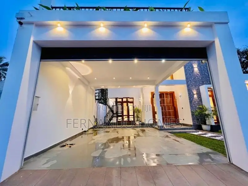 To Town Just 1.5km Brand New 4 Bed Rooms House For Sale In