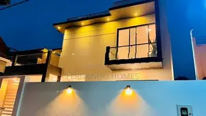 3 Storied 4 Bed Rooms An Upstairs House For Sale In Negombo