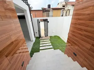 Beautiful Super Luxury House For Sale Battaramulla