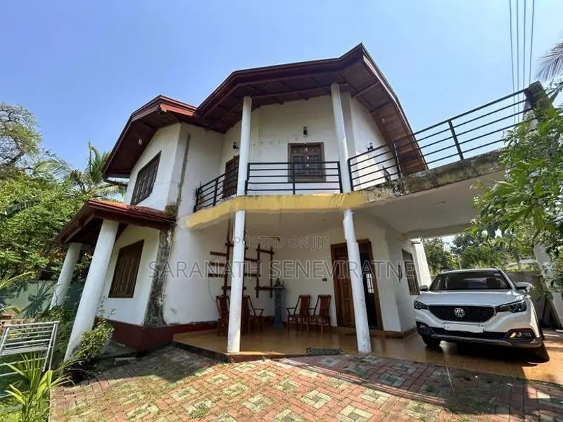 Two Storied House in Kurunegala Town Limits - Only 4 km from Clock Tow