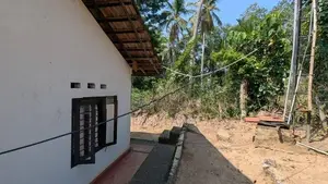 වෙල්යායට මුහුණලා වටිනා නිවසක්