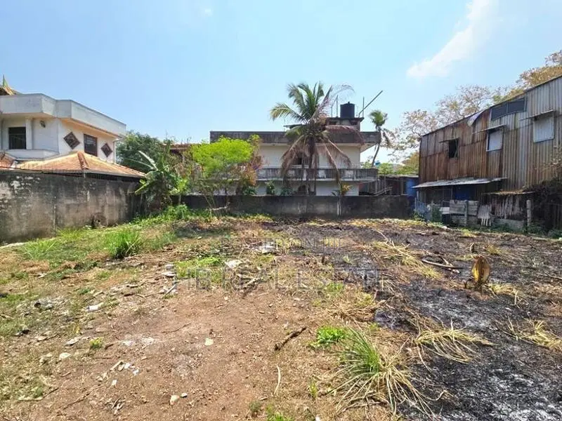 18.30 P Residential Bare Land-Delkanda