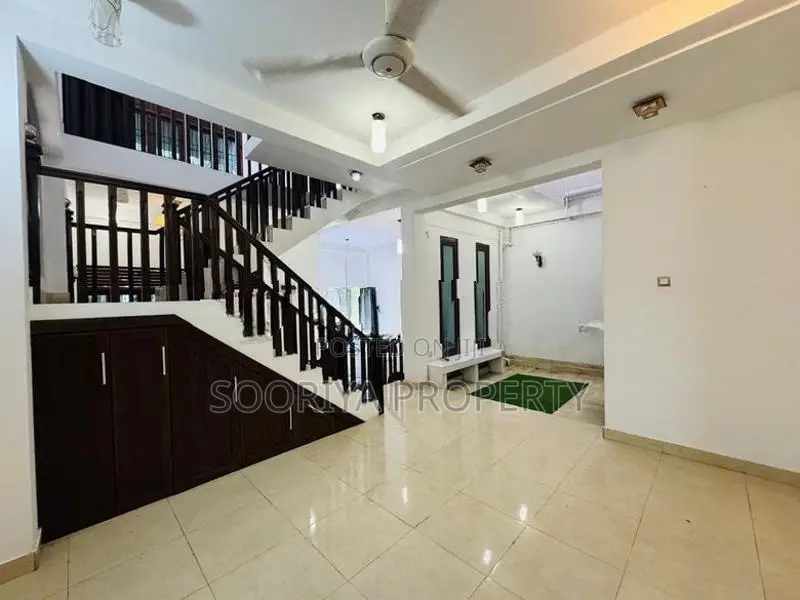 Newly Build Box Type 2 Story House for Sale in Piliyandala