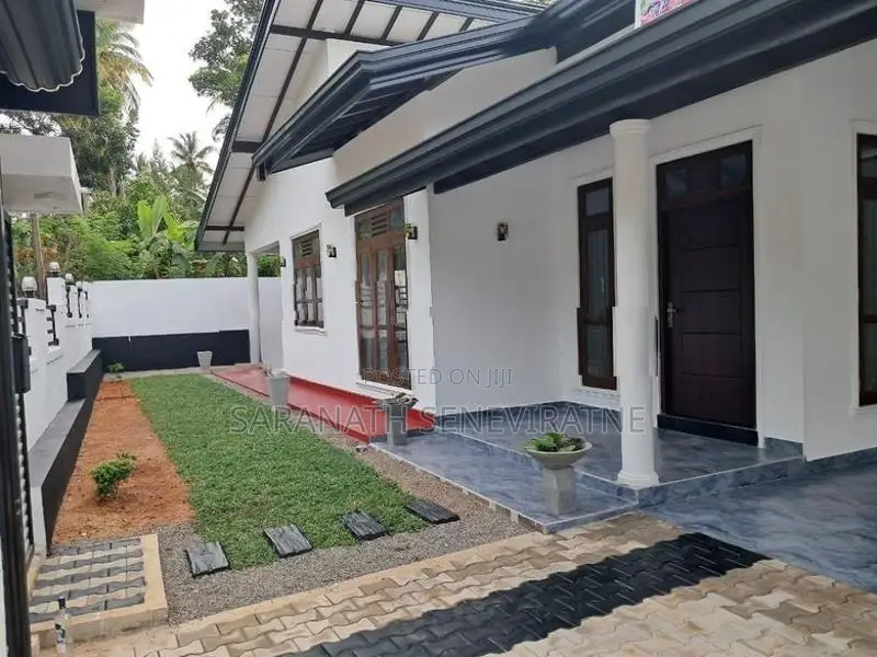 Brand-New House in Gampaha District - Minuwangoda