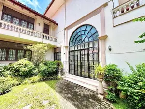 Geoffrey Bawa Style Modern Luxury House For Sale In Colombo 04