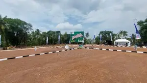 පානදුර මොරටුවට මායිමේ හොදම තැනින් බිම් කොටස් M20