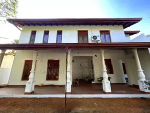 House For Sale in Vidyala Junction - Pannipitiya /Hokandara