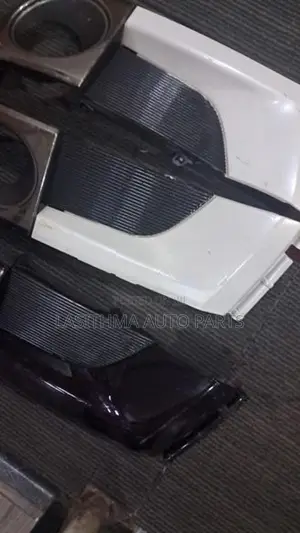 Noah Fog Lamp Cover