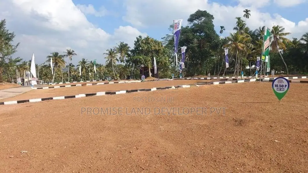 Residents land for sale Old galle Road. Y31