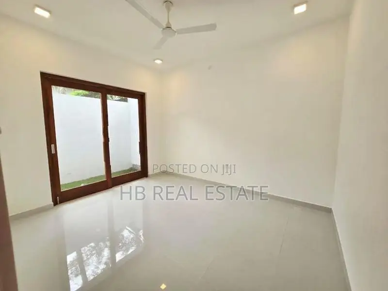 Modern Designed Luxury House For Sale Gonamaditha