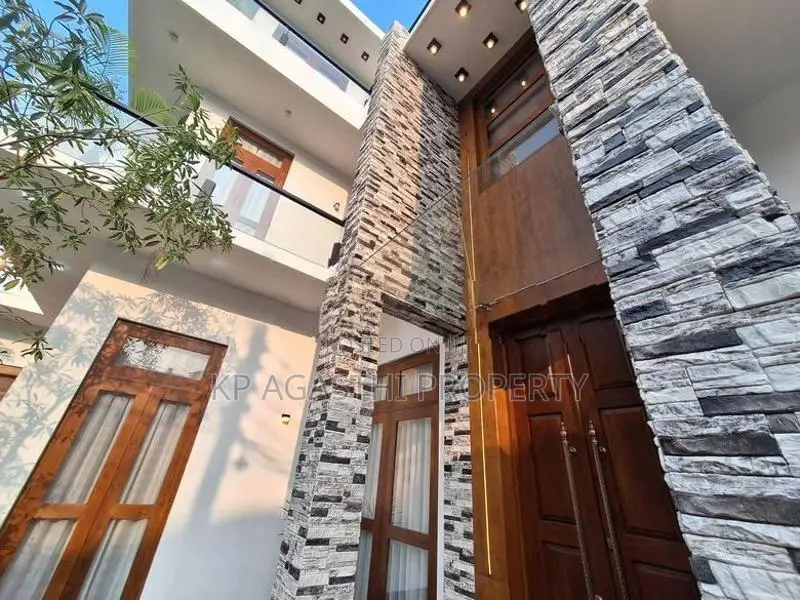 Family house for sale in battaramulla
