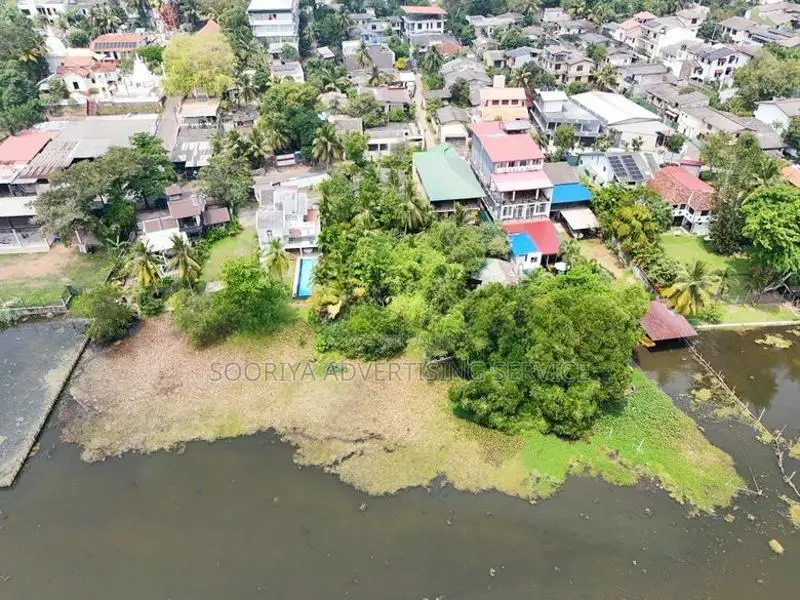 Bolgoda River Facing Land for Sale in Moratuwa