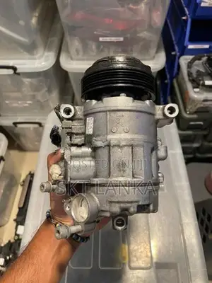 Genuine BMW X1 E84 2013 A/C compressor