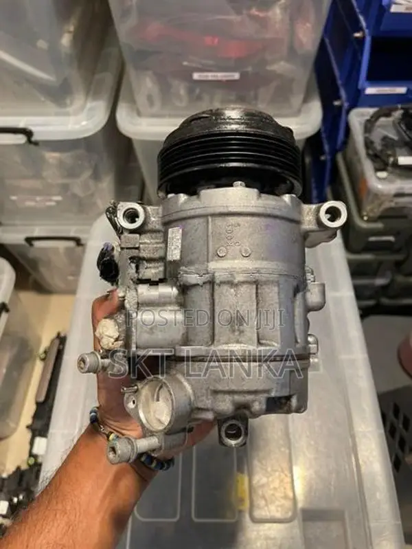 Genuine BMW X1 E84 2013 A/C compressor