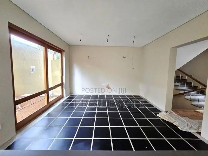 Architecture Designed 3 Storey House for Sale in Udahamulla