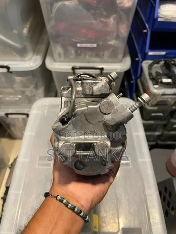 Genuine BMW X1 E84 2013 A/C compressor