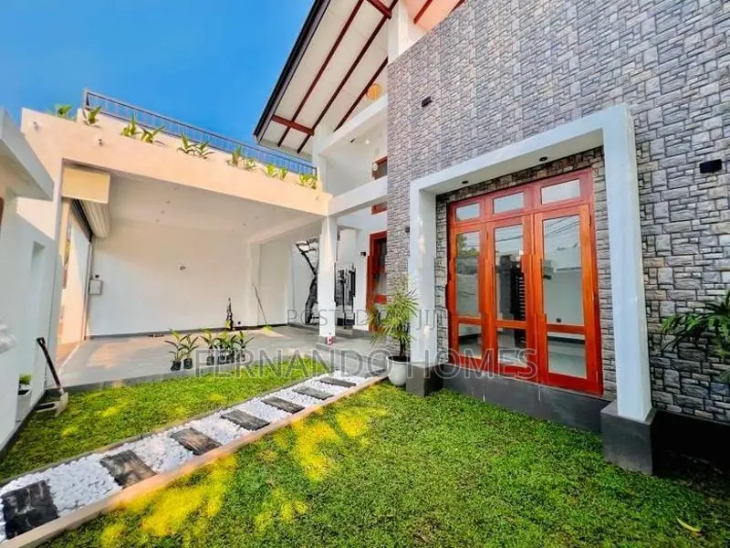 Copra Junction 1.5km Brand New 4 Bed Rooms Luxury House For Sale Negom