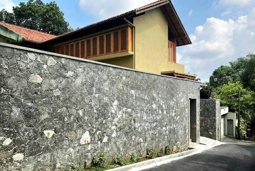 Architecture Designed Super Luxury House Nugegoda