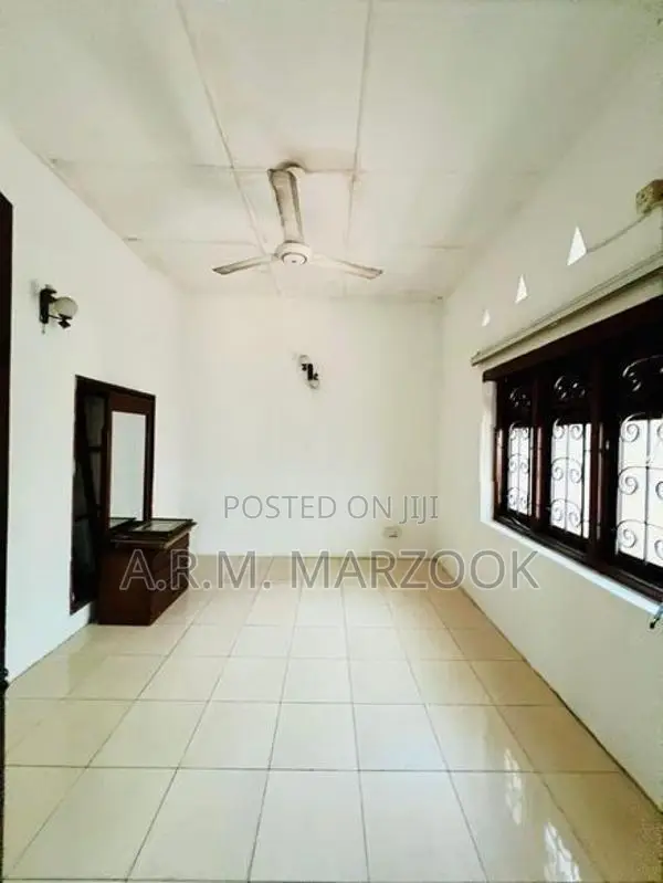 Wattala Marbola 3 BR & Three BATH Unfurnished Single House For Sale