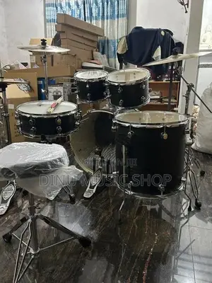 Acoustic Drum Set